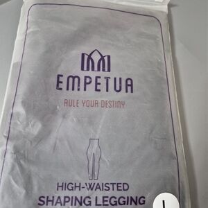 Empetua Black High-Waisted Shaping Legging